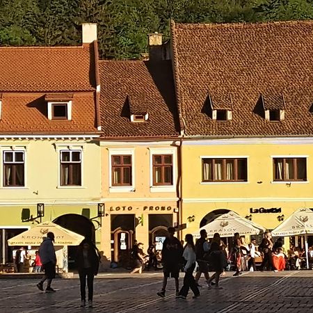 4 Rooms Piata Sfatului Brașov Exterior foto