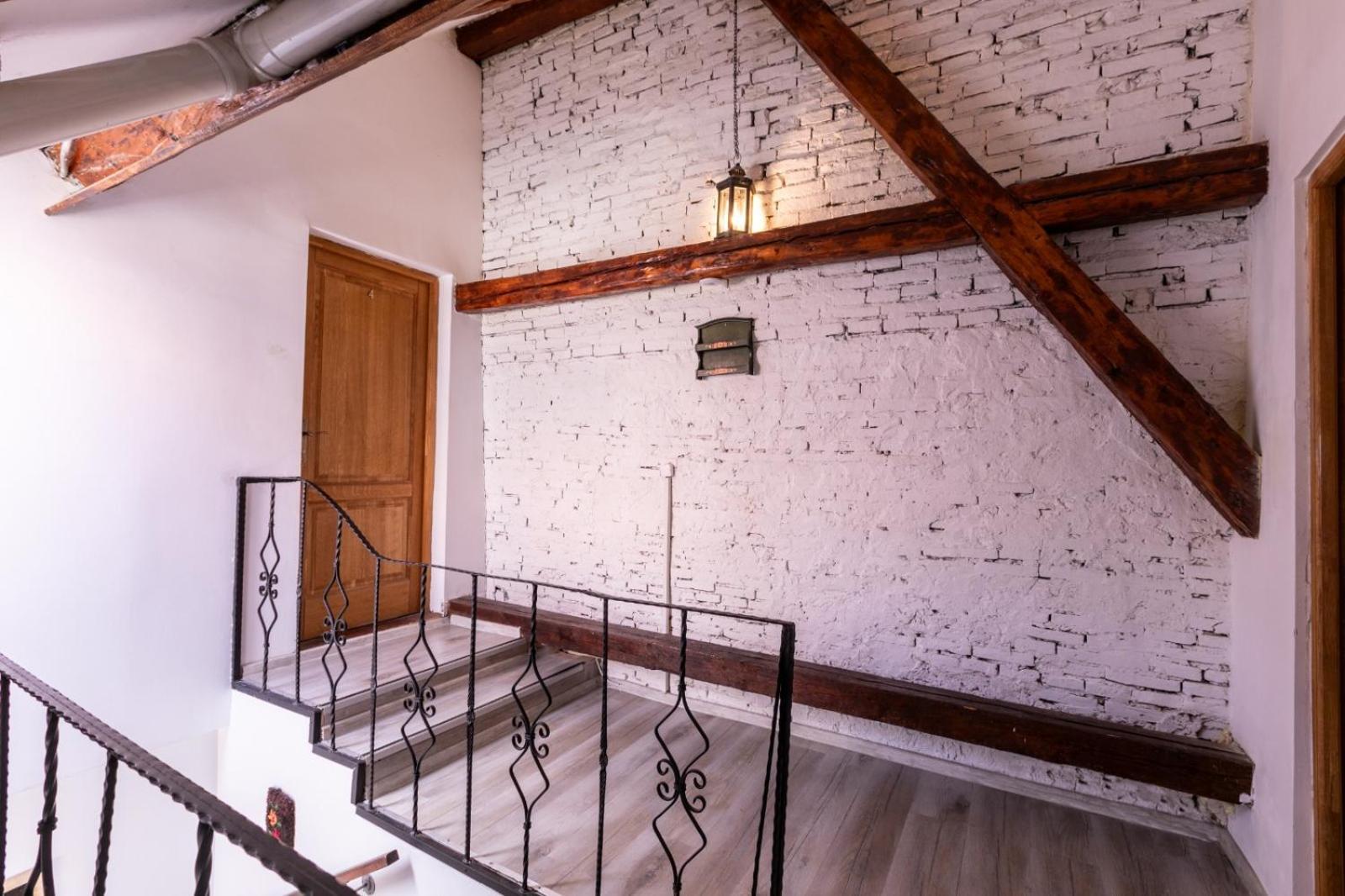 4 Rooms Piata Sfatului Brașov Exterior foto