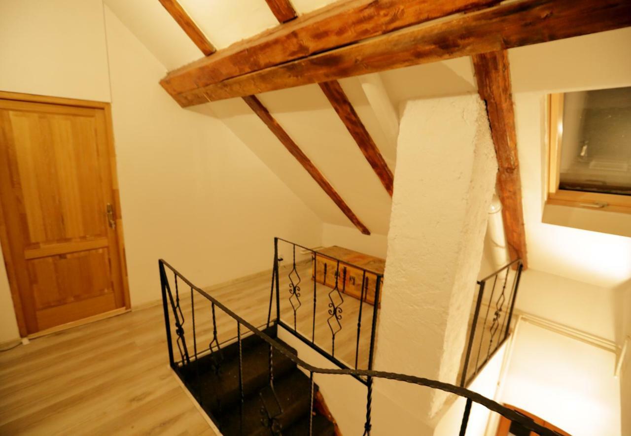 4 Rooms Piata Sfatului Brașov Exterior foto