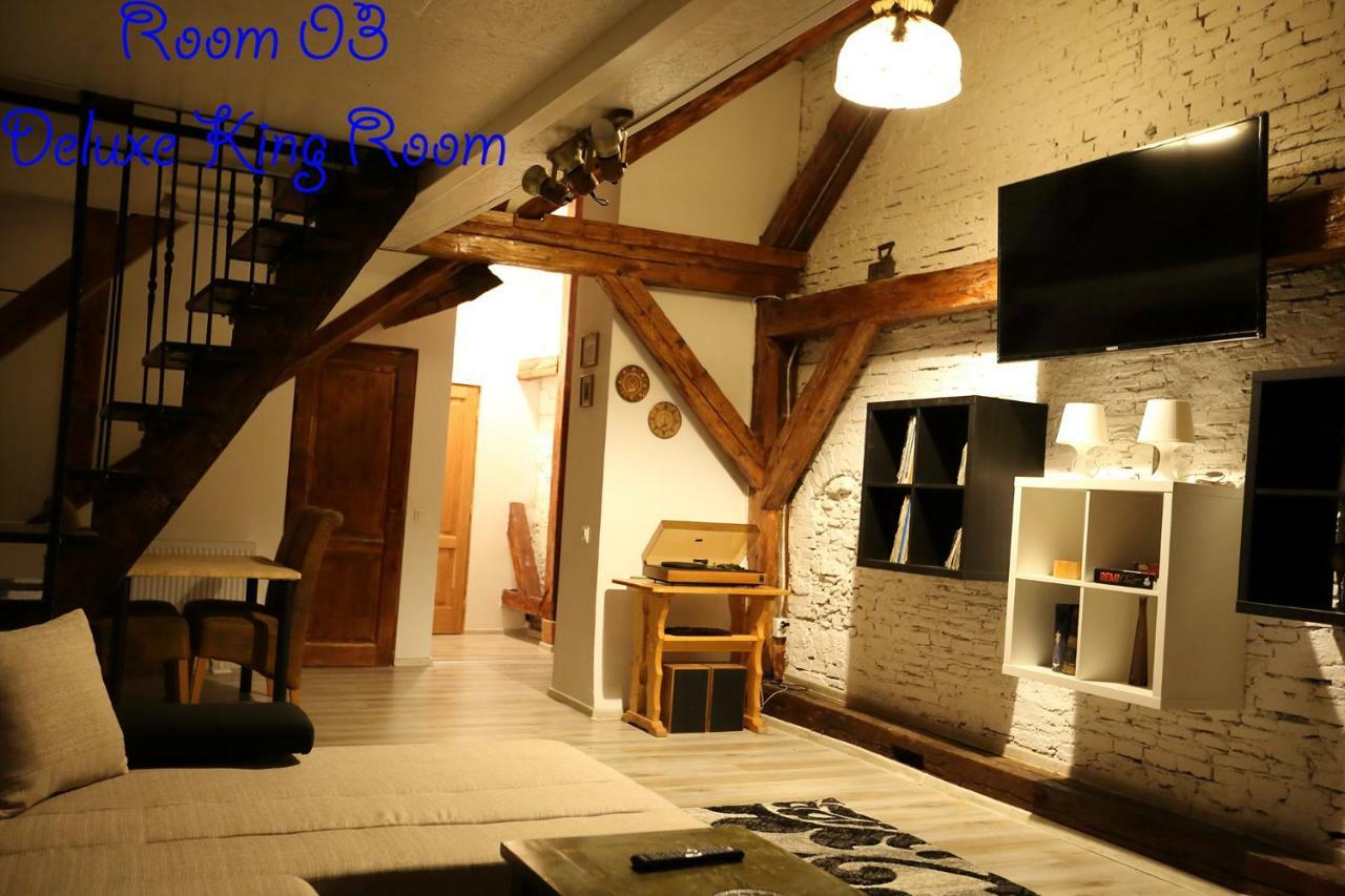 4 Rooms Piata Sfatului Brașov Exterior foto