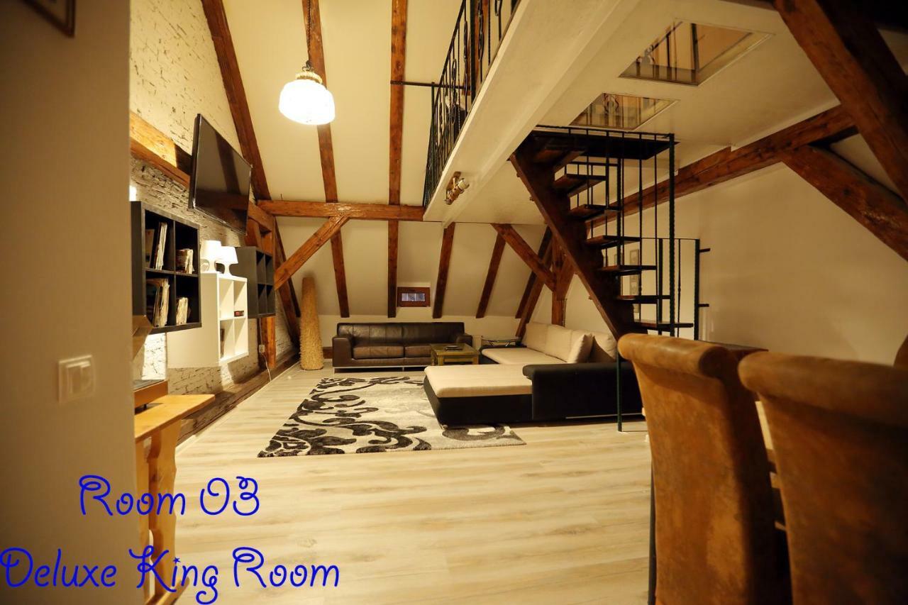 4 Rooms Piata Sfatului Brașov Exterior foto