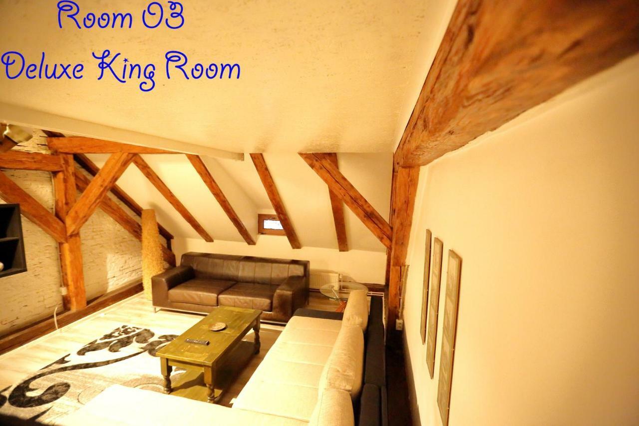 4 Rooms Piata Sfatului Brașov Exterior foto